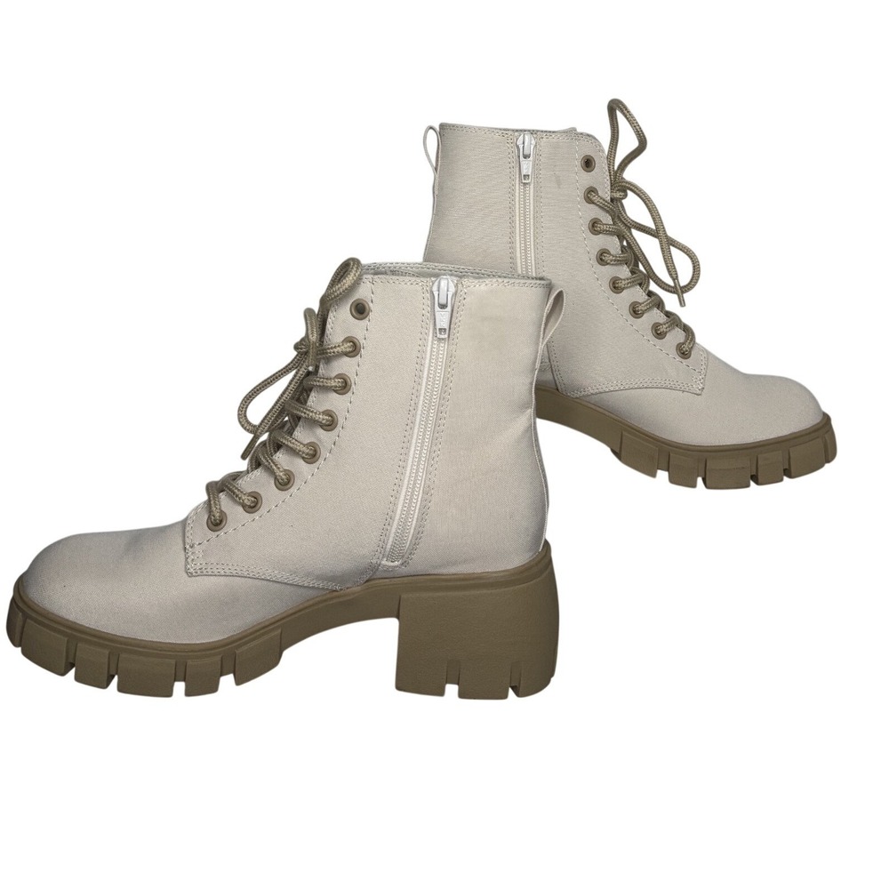 Universal Thread Kolbi Combat Boots Womens 7.5 Cream Canvas Memory Foam Lug Sole